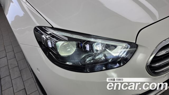 Mercedes-Benz E-Class E300e 4MATIC Exclusive