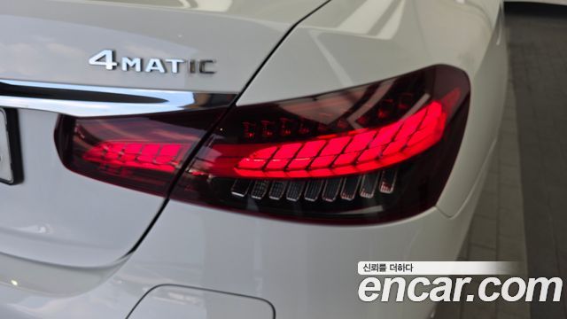 Mercedes-Benz E-Class E300e 4MATIC Exclusive