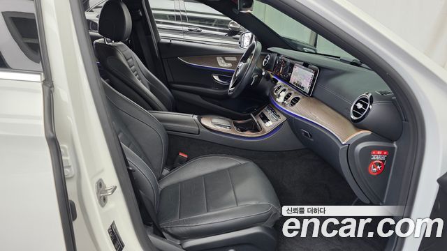 Mercedes-Benz E-Class E300e 4MATIC Exclusive