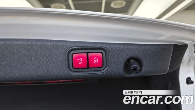 Mercedes-Benz E-Class E300e 4MATIC Exclusive