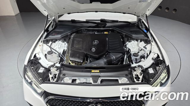 Mercedes-Benz E-Class E200 Avantgarde
