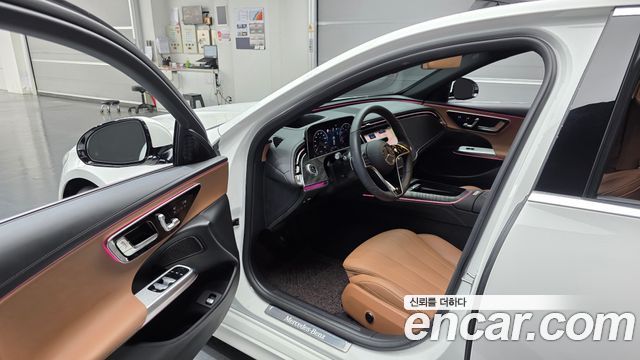 Mercedes-Benz E-Class E200 Avantgarde