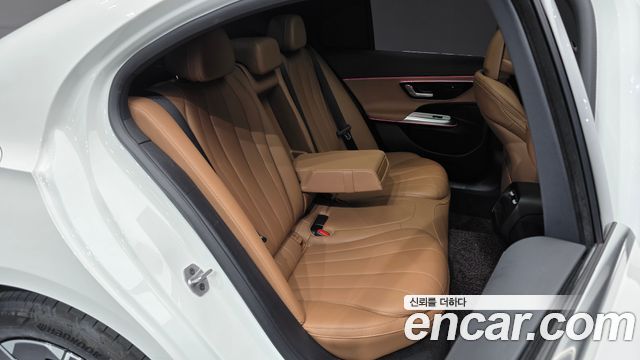 Mercedes-Benz E-Class E200 Avantgarde