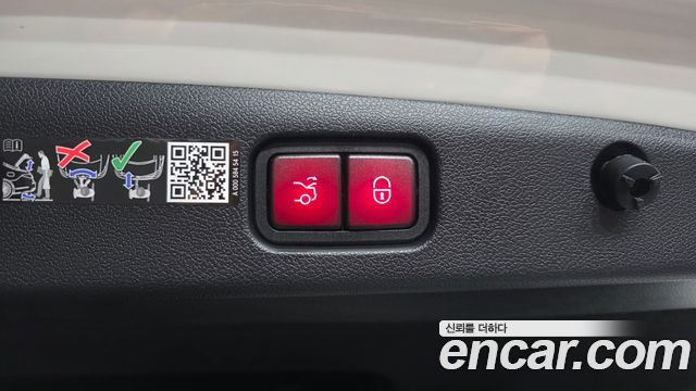 Mercedes-Benz E-Class E200 Avantgarde