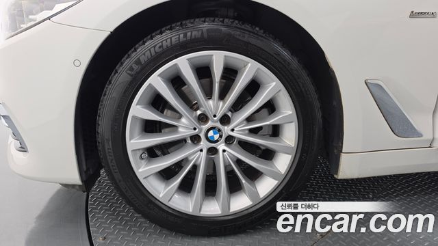 BMW 5-Series 520d Luxury Special Edition