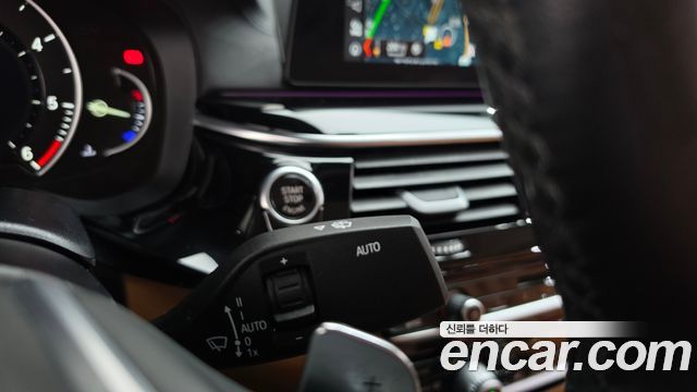 BMW 5-Series 520d Luxury Special Edition