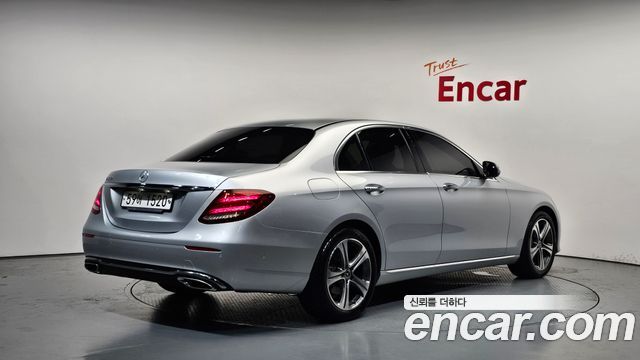 Mercedes-Benz E-Class E300 Avantgarde