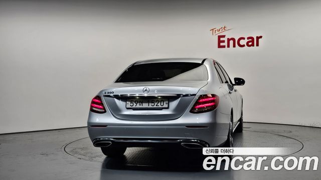 Mercedes-Benz E-Class E300 Avantgarde