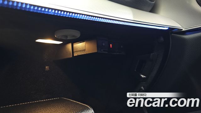 Mercedes-Benz E-Class E300 Avantgarde