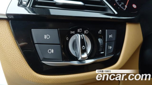BMW 5-Series 520i Luxury