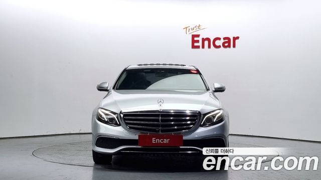 Mercedes-Benz E-Class E300 Exclusive Standard