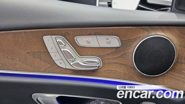 Mercedes-Benz E-Class E300 Exclusive Standard