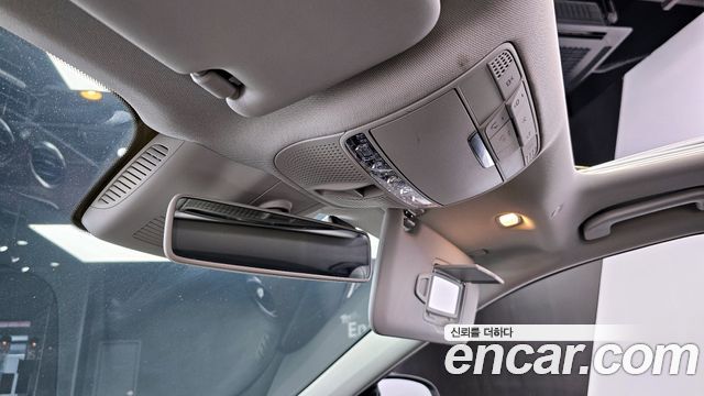 Mercedes-Benz E-Class E300 Exclusive Standard