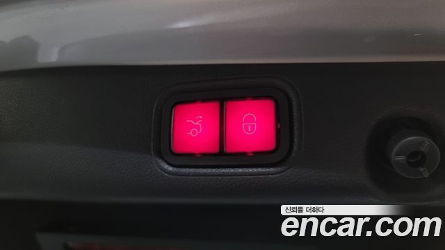 Mercedes-Benz E-Class E300 Exclusive Standard
