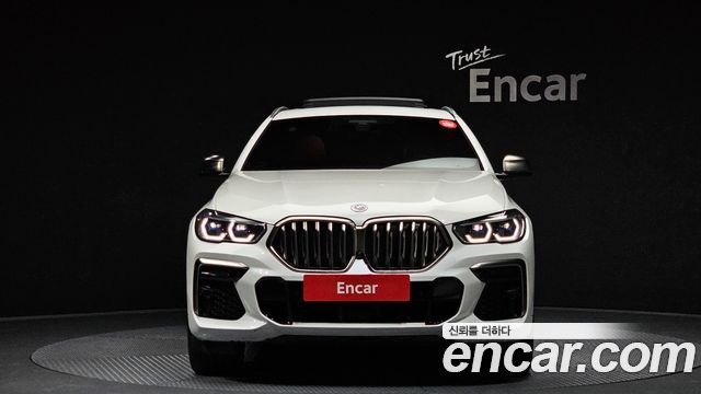 BMW X6 M50i