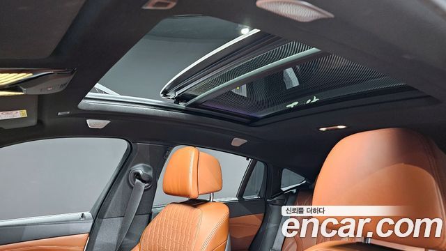 BMW X6 M50i