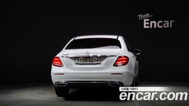 Mercedes-Benz E-Class E220d Avantgarde
