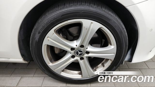 Mercedes-Benz E-Class E220d Avantgarde