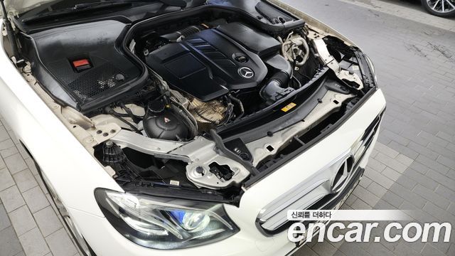 Mercedes-Benz E-Class E220d Avantgarde