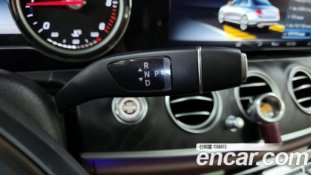 Mercedes-Benz E-Class E220d Avantgarde