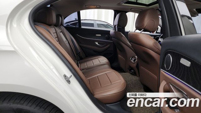 Mercedes-Benz E-Class E220d Avantgarde