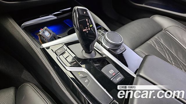 BMW 5-Series 530i M Sport Package Plus