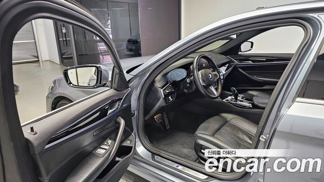 BMW 5-Series 530i M Sport Package Plus