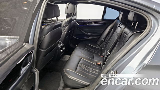 BMW 5-Series 530i M Sport Package Plus