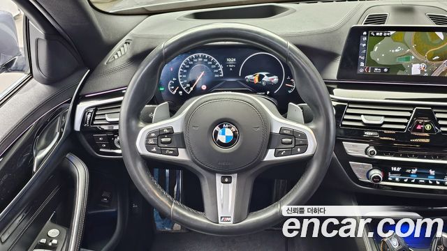 BMW 5-Series 530i M Sport Package Plus