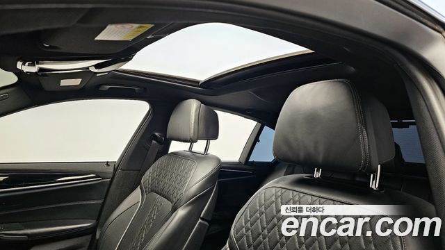 BMW 5-Series 530i M Sport Package Plus