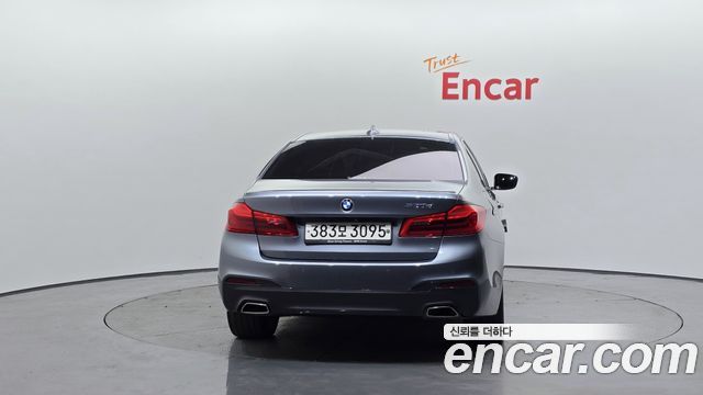 BMW 5-Series 520d M Sport package