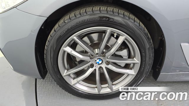 BMW 5-Series 520d M Sport package