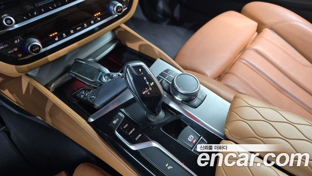 BMW 5-Series 520d M Sport package