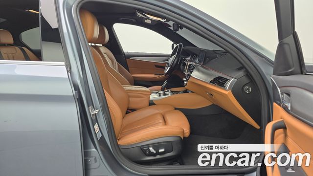 BMW 5-Series 520d M Sport package