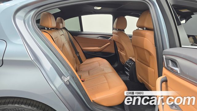 BMW 5-Series 520d M Sport package