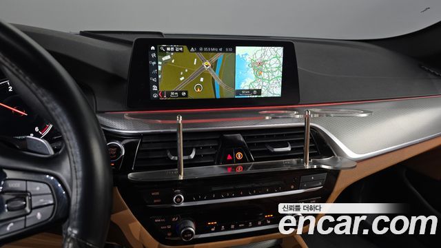 BMW 5-Series 520d M Sport package
