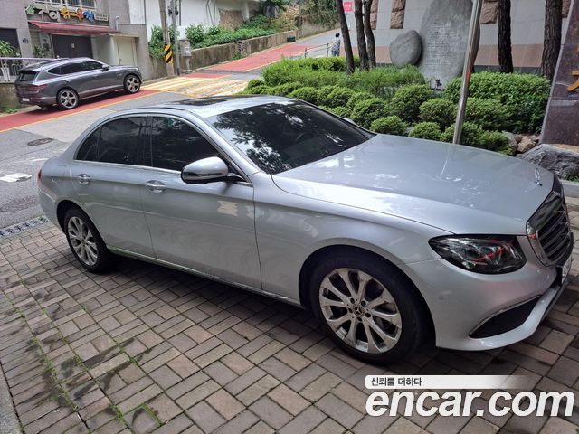 Mercedes-Benz E-Class E300 Exclusive