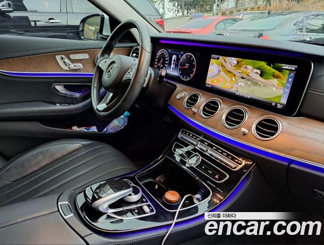 Mercedes-Benz E-Class E300 Exclusive