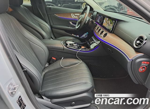 Mercedes-Benz E-Class E300 Exclusive