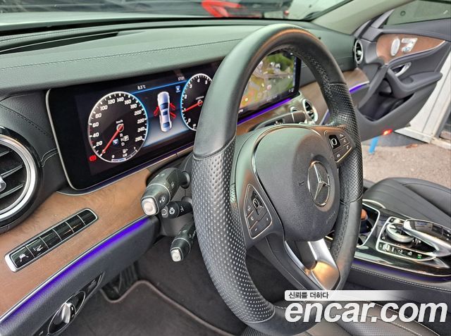 Mercedes-Benz E-Class E300 Exclusive