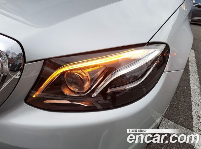 Mercedes-Benz E-Class E300 Exclusive