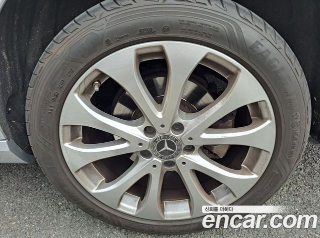 Mercedes-Benz E-Class E300 Exclusive