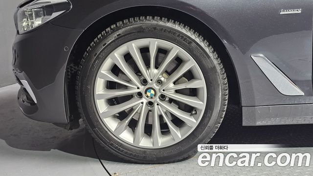 BMW 5-Series 530i Luxury Plus