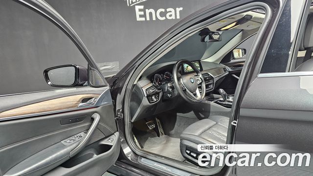 BMW 5-Series 530i Luxury Plus