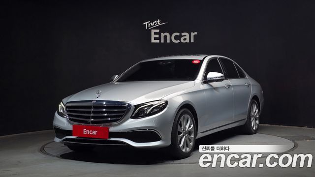 Mercedes-Benz E-Class E300 4MATIC Exclusive