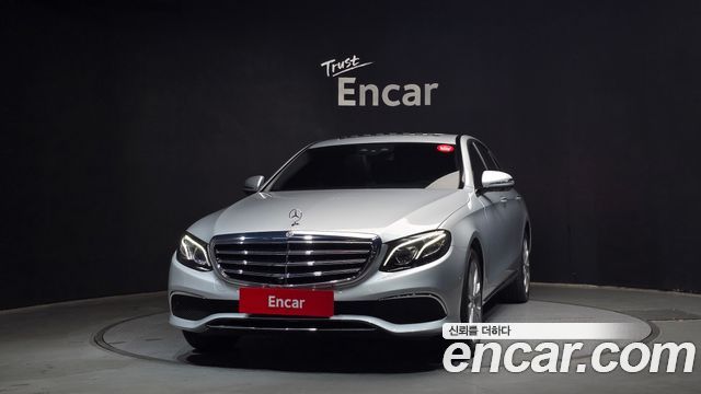 Mercedes-Benz E-Class E300 4MATIC Exclusive