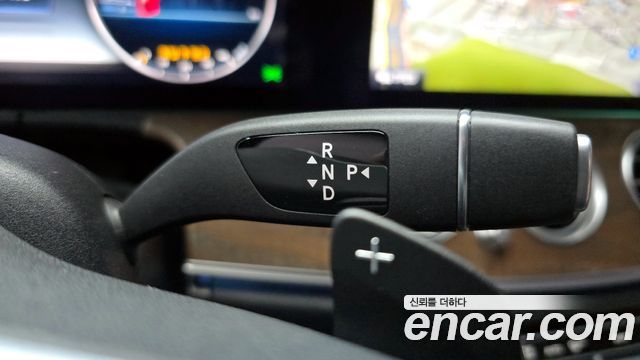 Mercedes-Benz E-Class E300 4MATIC Exclusive