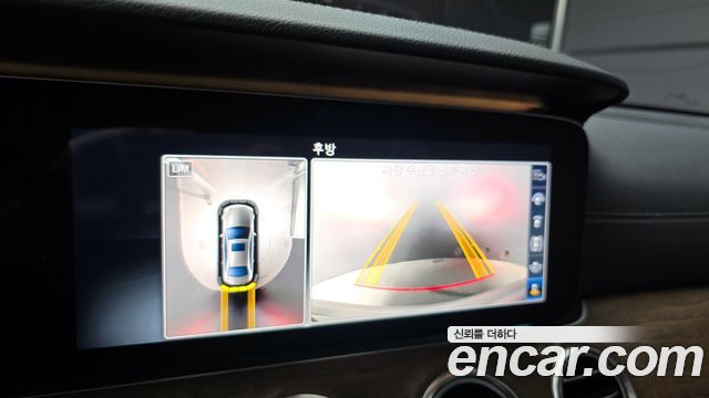Mercedes-Benz E-Class E300 4MATIC Exclusive