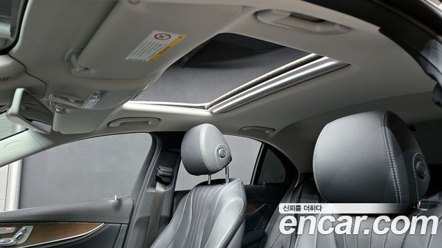 Mercedes-Benz E-Class E300 4MATIC Exclusive