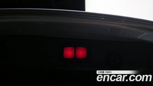 Mercedes-Benz E-Class E300 4MATIC Exclusive